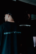 Load image into Gallery viewer, SETTER® &quot;AFFILIATED&quot; T-SHIRT - BLACK/WHITE
