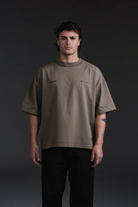 SETTER® "AFFILIATED" T-SHIRT - TAUPE LATTE